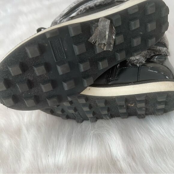 Stuart Weitzman Ariana Snowboot  - Picture 14 of 14